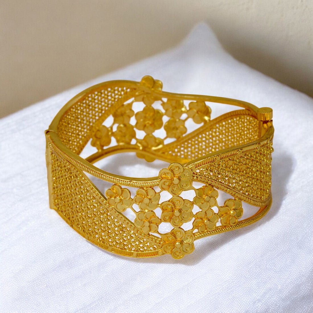Elegant Floral Design Gold Plated Broad Bridal Bangle - KSupreme