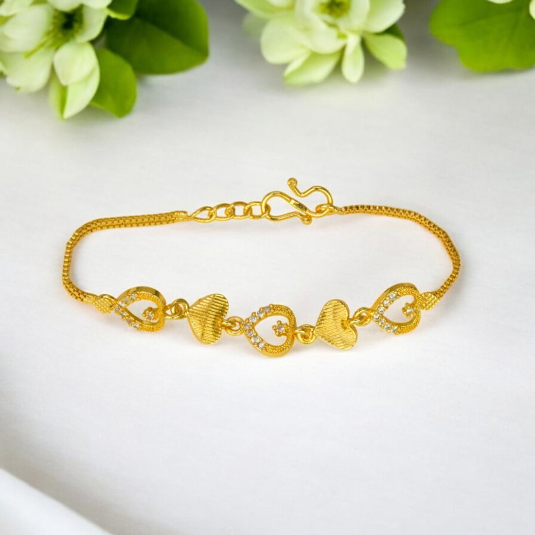 Gorgeous Heart Design Synthetic Stones Ladies Bracelet - KSupreme