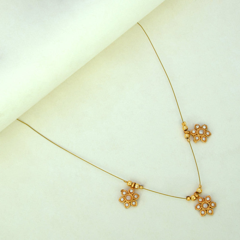 invisible-chain-triple-floral-pendant-necklace_3