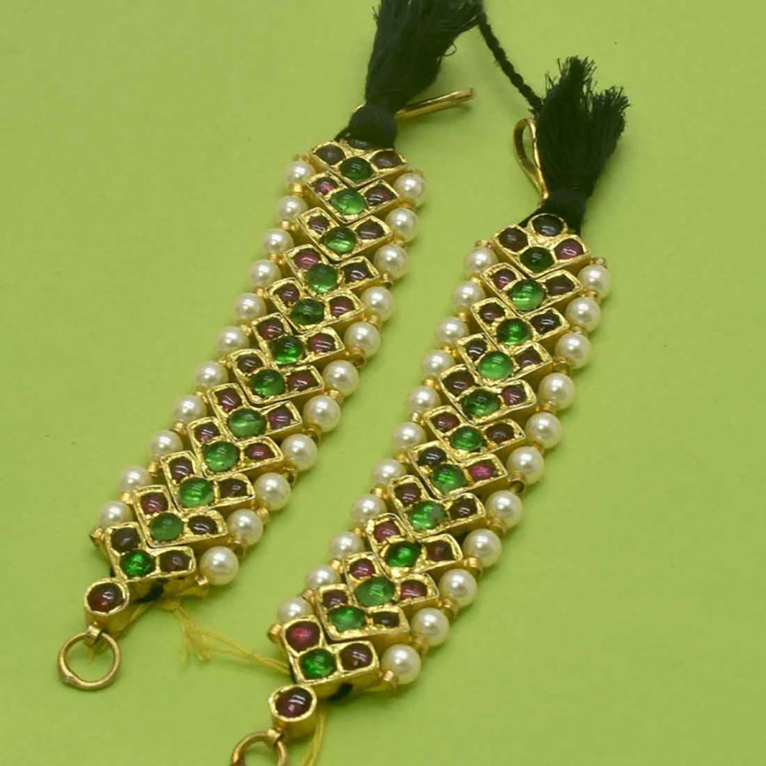 Kemp-red-and-green-stone-original-temple-ear-chain-matti-mattal