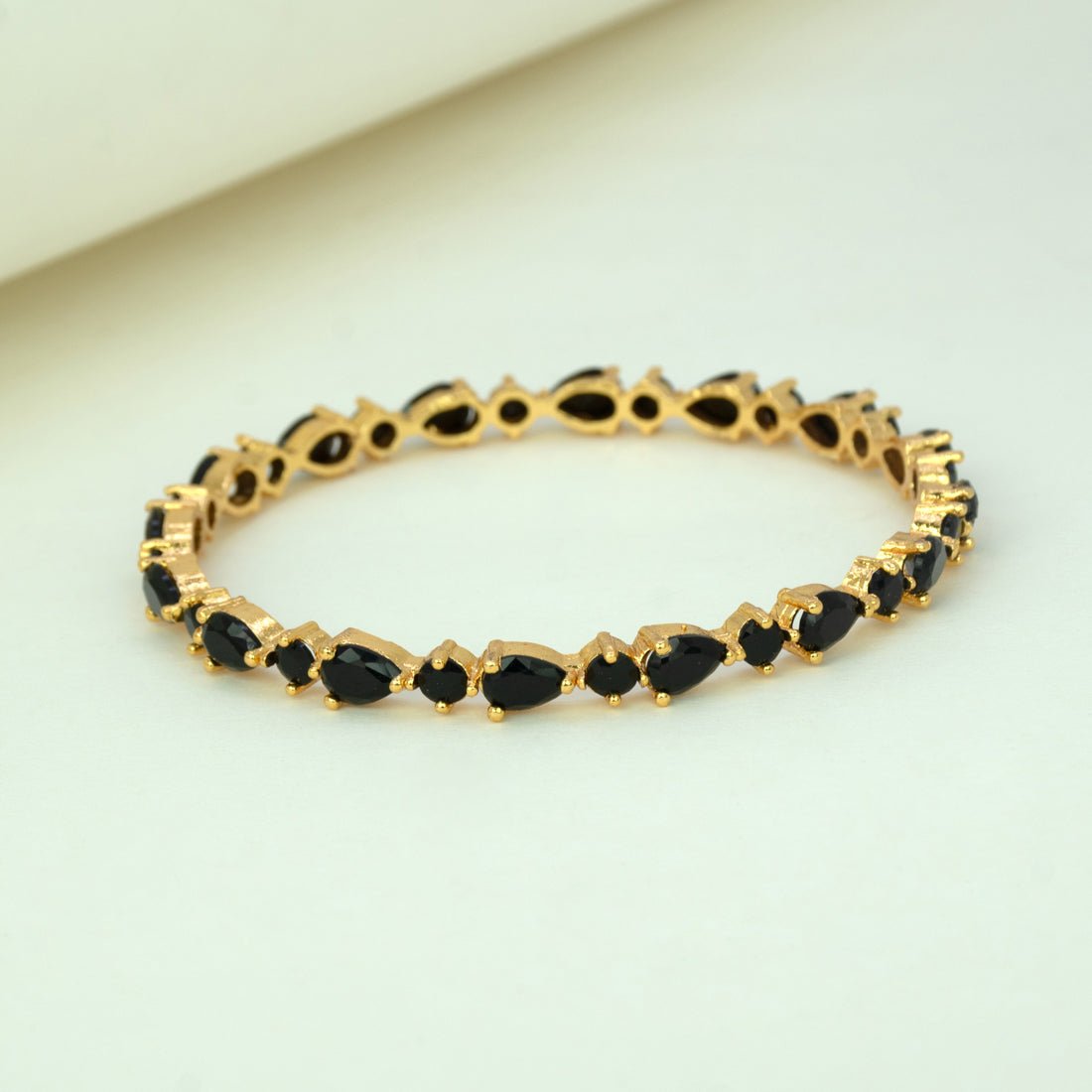 Sparkling Gold Plated Oval and Round Stone Bangle - KSupreme