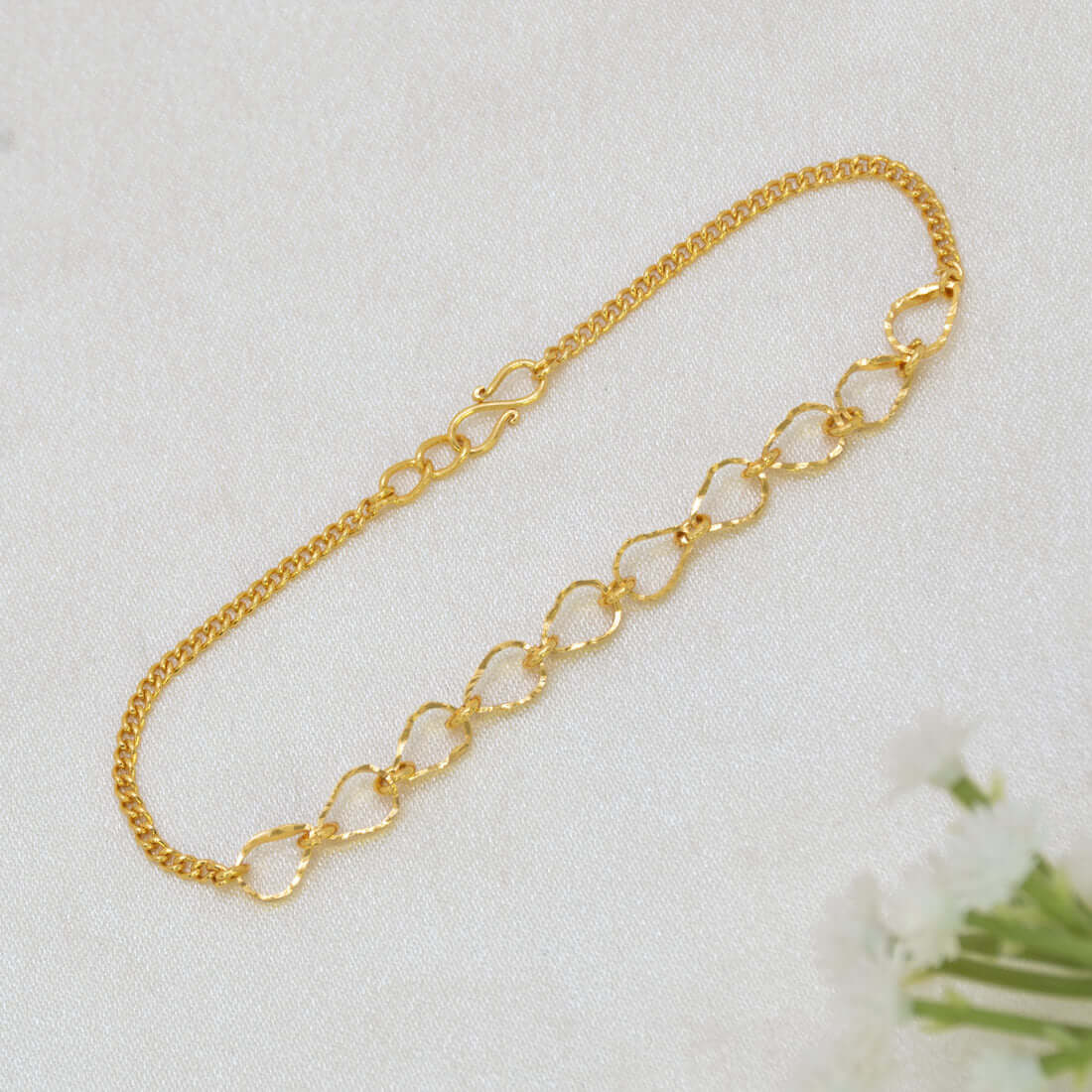 Gold-Plated Teardrop Curb Chain Bracelet
